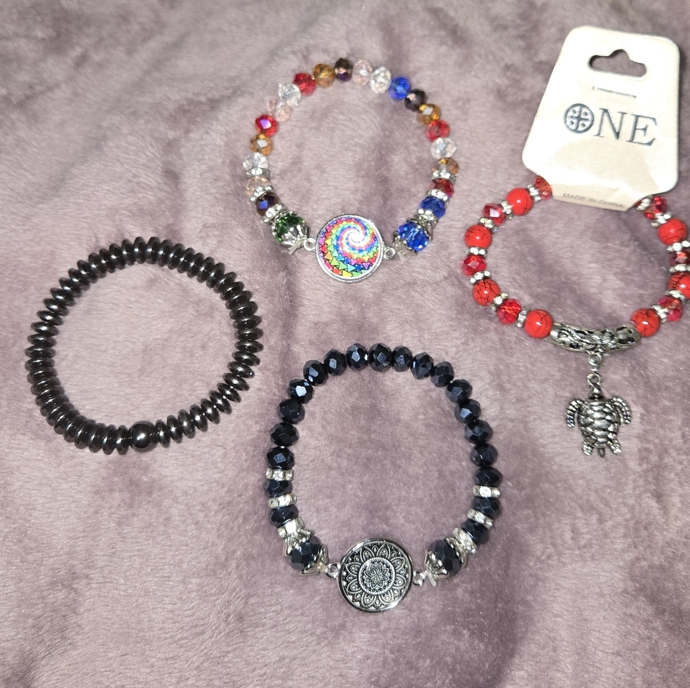 4 Bracelets For $5, Elastic, Pics With Flash And Without
